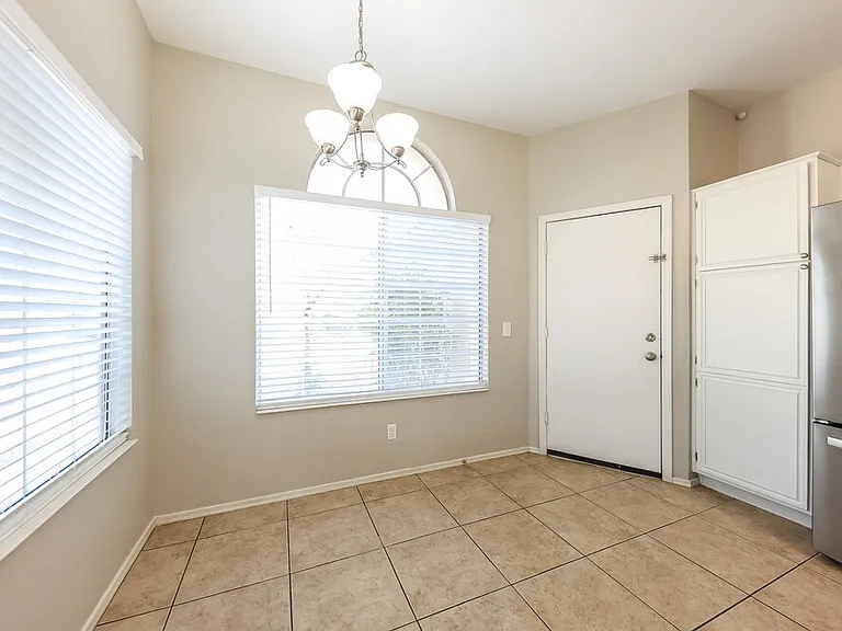 7427 W Tina Ln — Photo 7