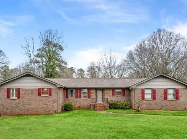 3121 Beechwood Dr, Lithia Springs, GA 30122