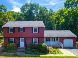 12 Oakland St, Wilbraham, MA 01095