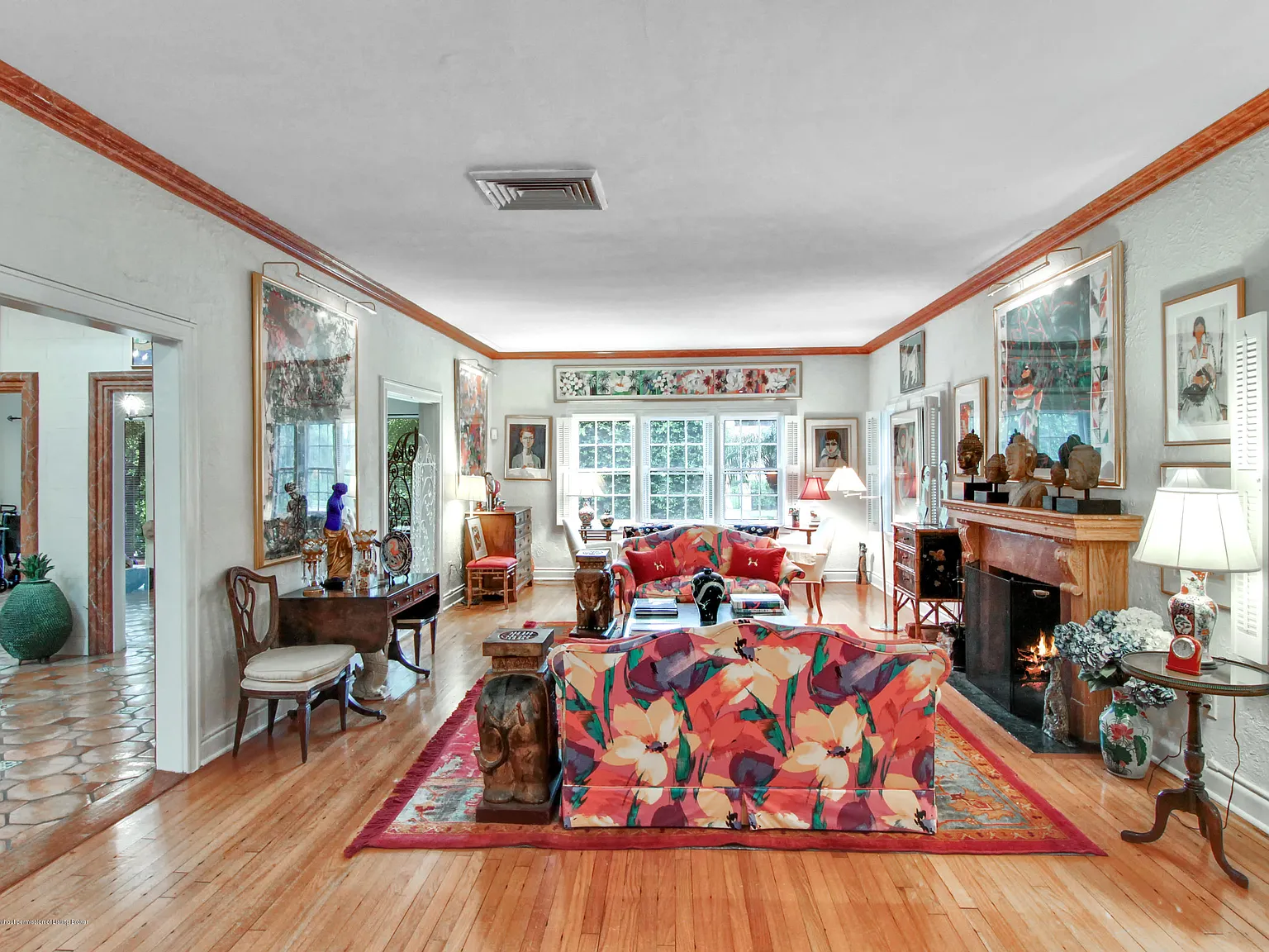 4 bed, 5.5 bath, 4973 sqft, $60,000 — Photo 3