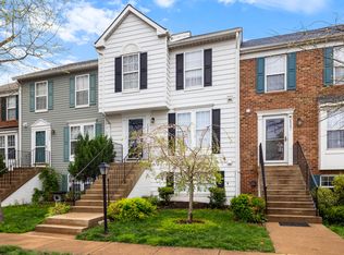 45293 Gable Sq, Sterling, VA 20164