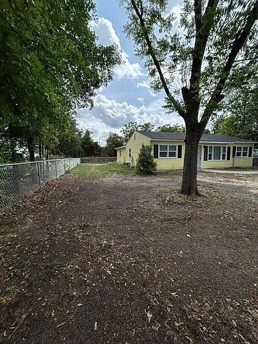 1946 Williams Dr Photo 1