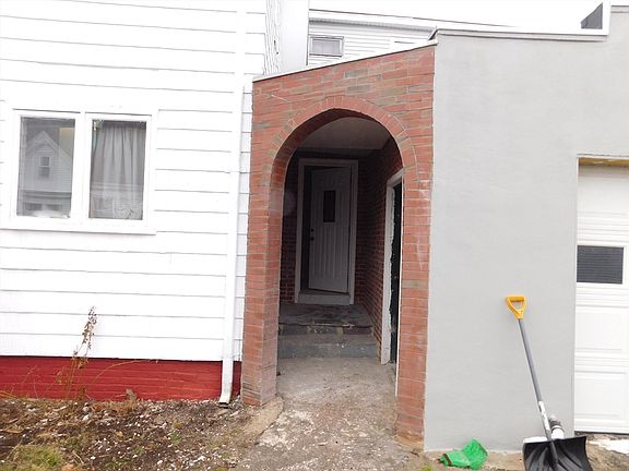 5th image of 86 Hollingsworth St