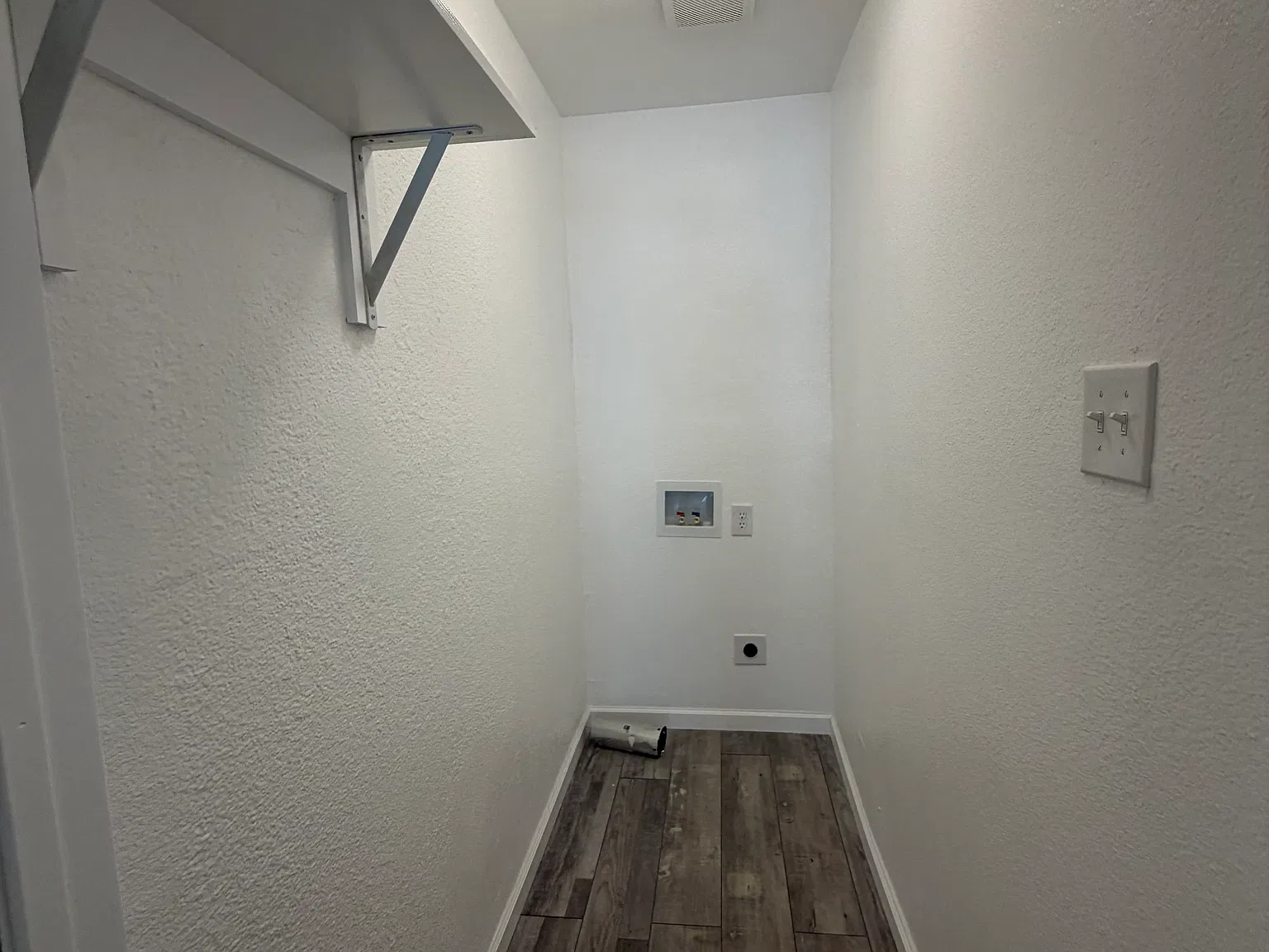 2420 Stuart Dr — Photo 3