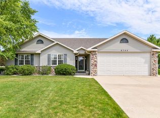 8742 Red Hawk Cir, Racine, WI 53406
