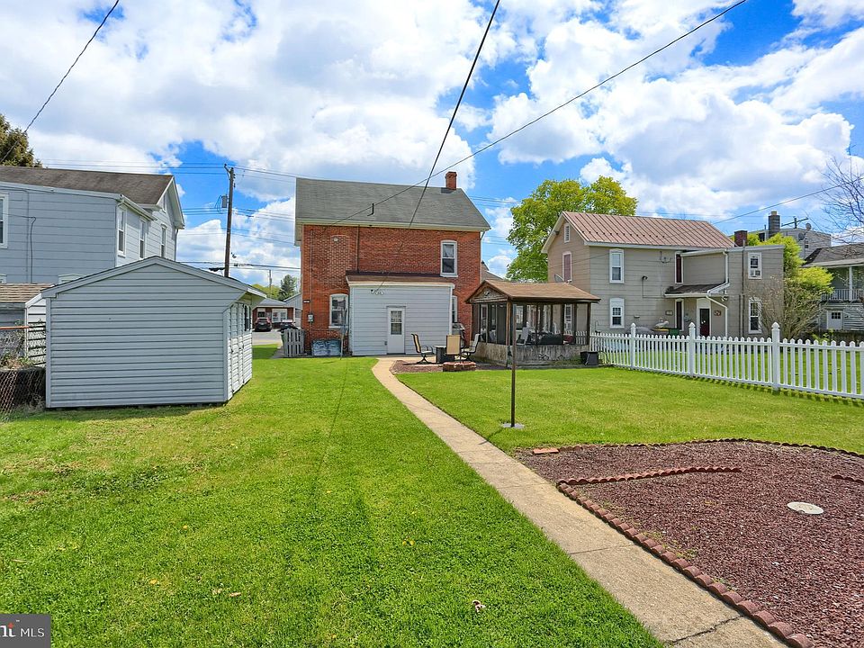 3260 N St, Emigsville, PA 17318 Zillow