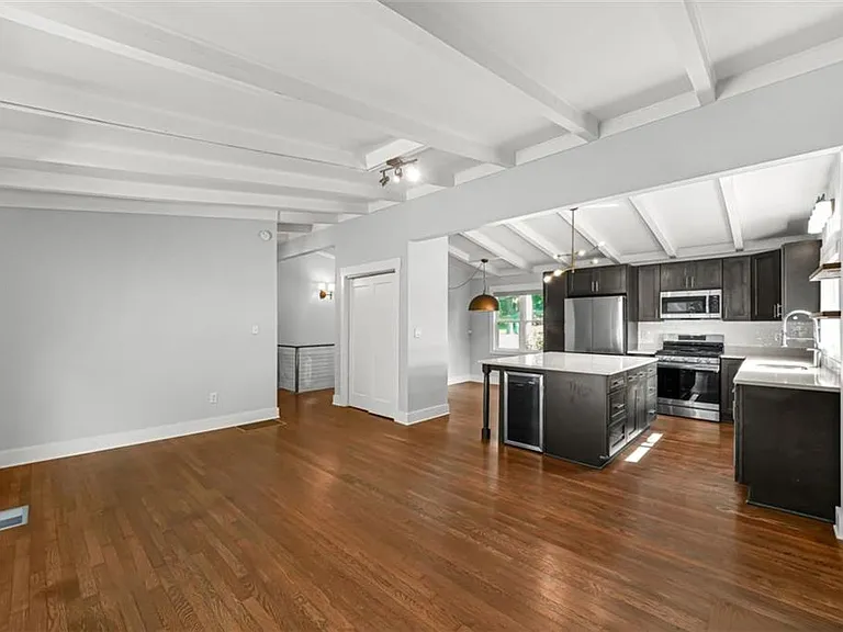 3476 Alison Dr — Photo 6