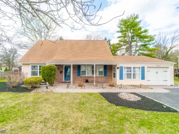 8 Dahlia Rd, Franklin Twp., NJ 08873