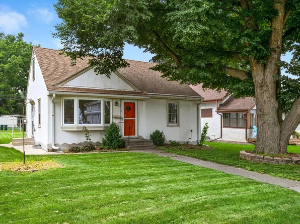 212 14th Ave S, South Saint Paul, MN 55075