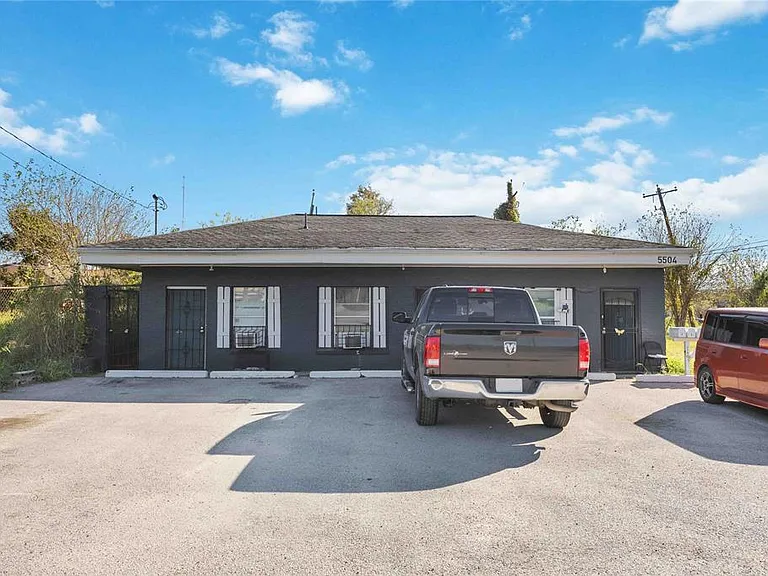 5504 Jensen Dr #3 — Photo 1