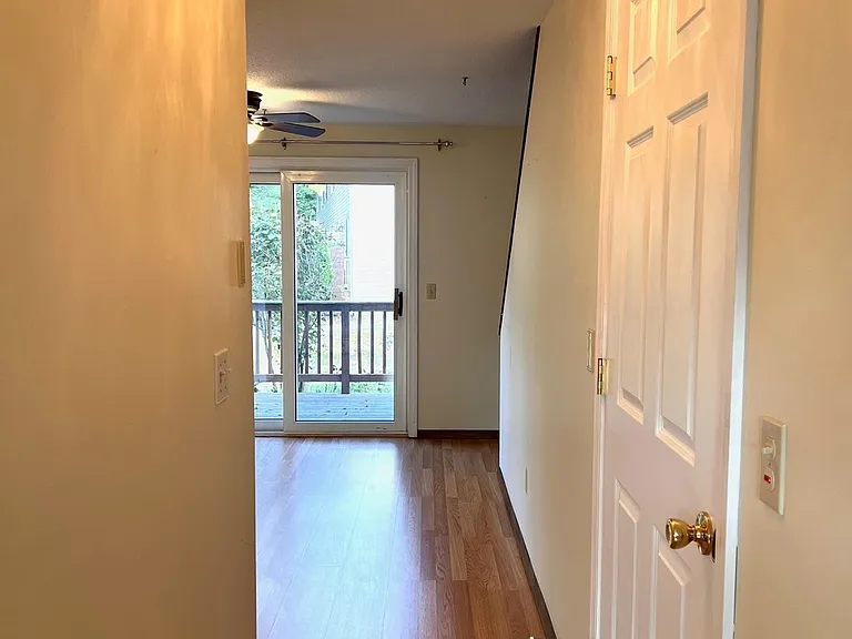 812 Court St #D — Photo 5