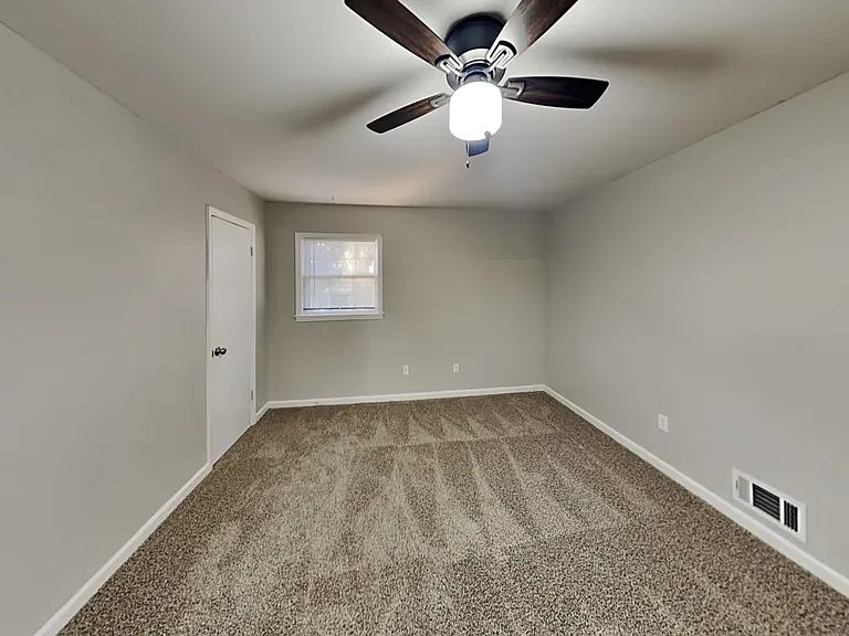 217 Glenloch Ct — Photo 5