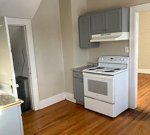 4th image of 1320 Gilford Ave NW