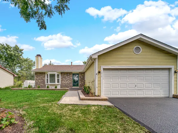 1017 Fordham Way, Westmont, IL 60559