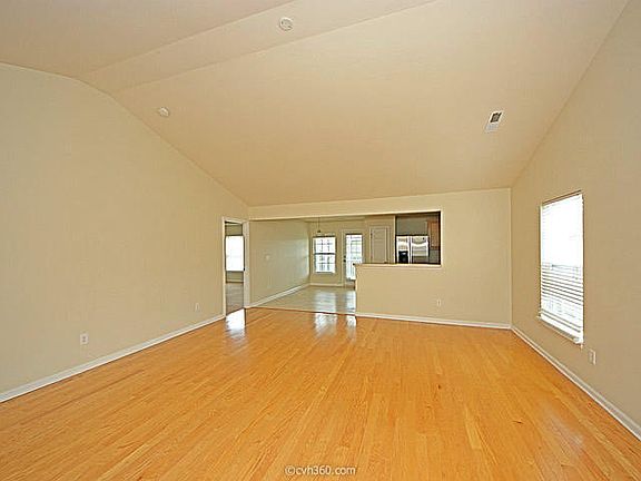4th image of 5035 Ballantine Dr