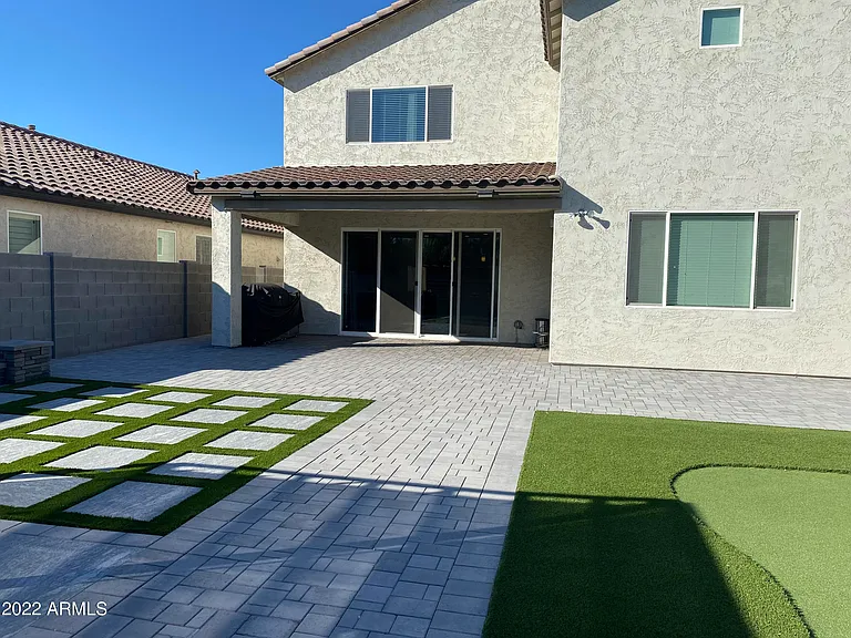 2119 W Betty Elyse Ln — Photo 23