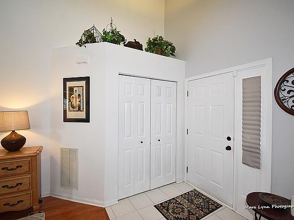 4th image of 1348 Oakland Cir