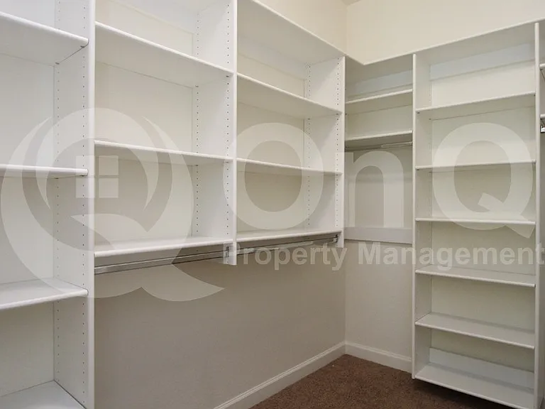 4535 S Ellesmere St — Photo 19