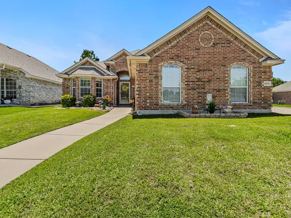 8552 Lake Springs Trl, Fort Worth, TX 76109