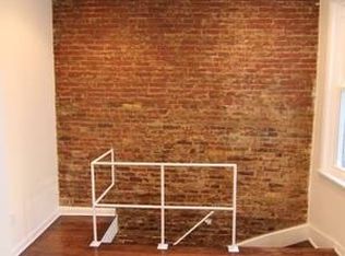 330 S 15th St, Philadelphia, PA 19102