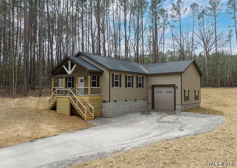 1st image of 258 Clubhouse Dr