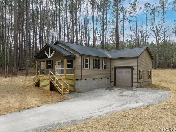 258 Clubhouse Dr, Macon, NC 27551