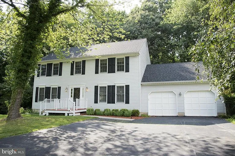 1392 Rosebay Ct photo 1