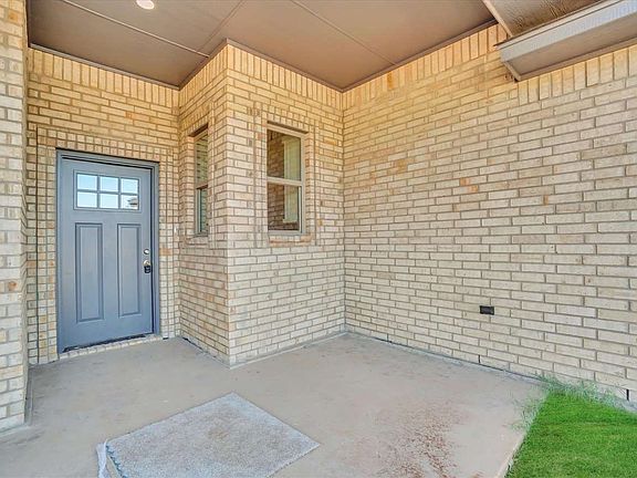4th image of 4025 SW Jefferson Ave