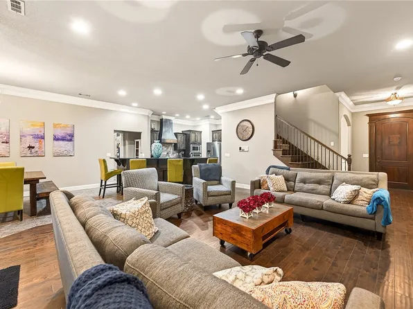 907 SW Glen Arbor Ave, Bentonville, AR 72713