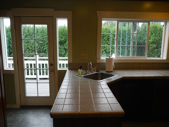 Deck off kitchen area
