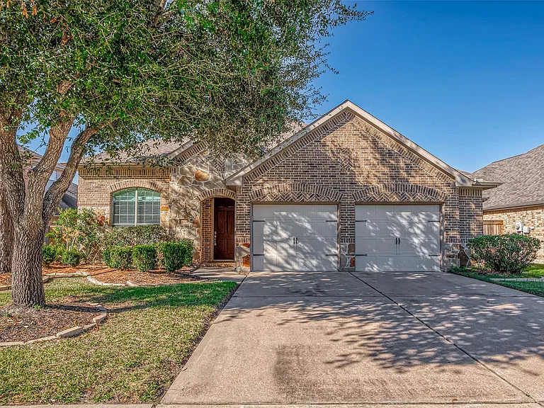 25926 Brad Hurst Ct — Photo 1