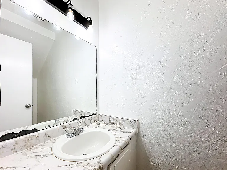 3944 Crayrich Cir #3944 — Photo 25