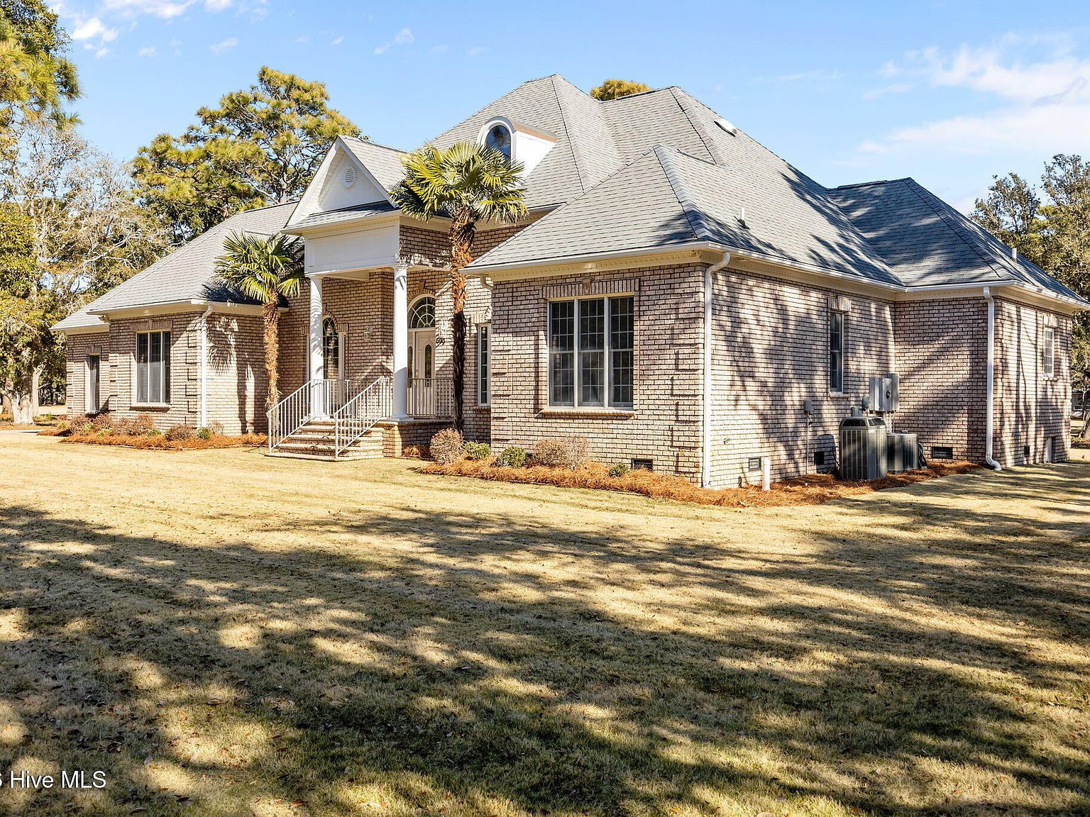 699 Country Club Drive