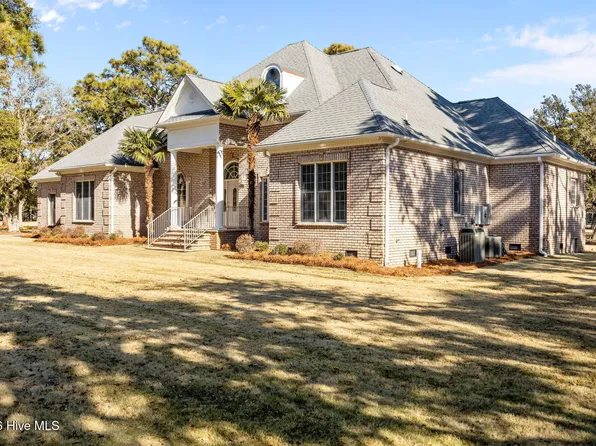 699 Country Club Drive, Oak Island, NC 28465