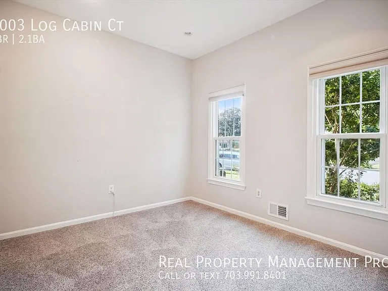 8003 Log Cabin Ct — Photo 24