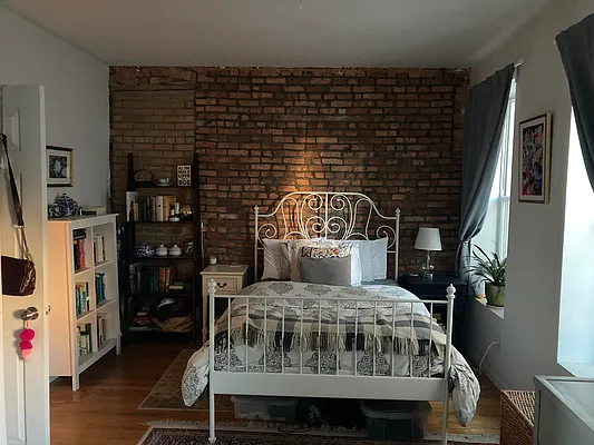 Rented by MySpaceNYC | media 12