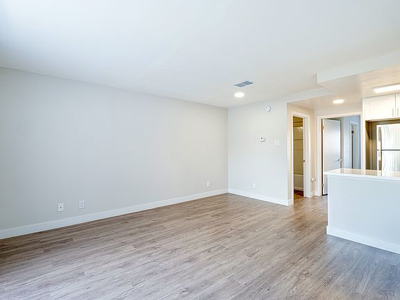 5th image of 11208 S Western Ave #116
