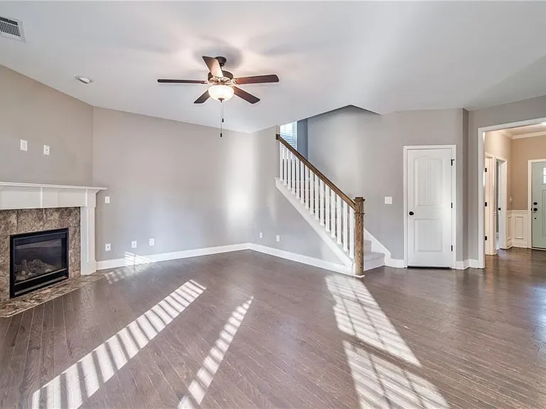 4914 Whisper Creek Ct — Photo 9