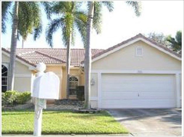 1st image of 725 NW 177th Ave