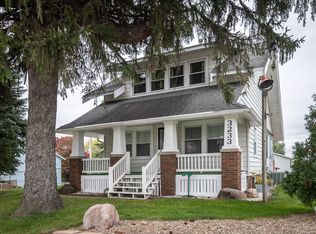 3233 Edgewood Rd SW, Cedar Rapids, IA 52404