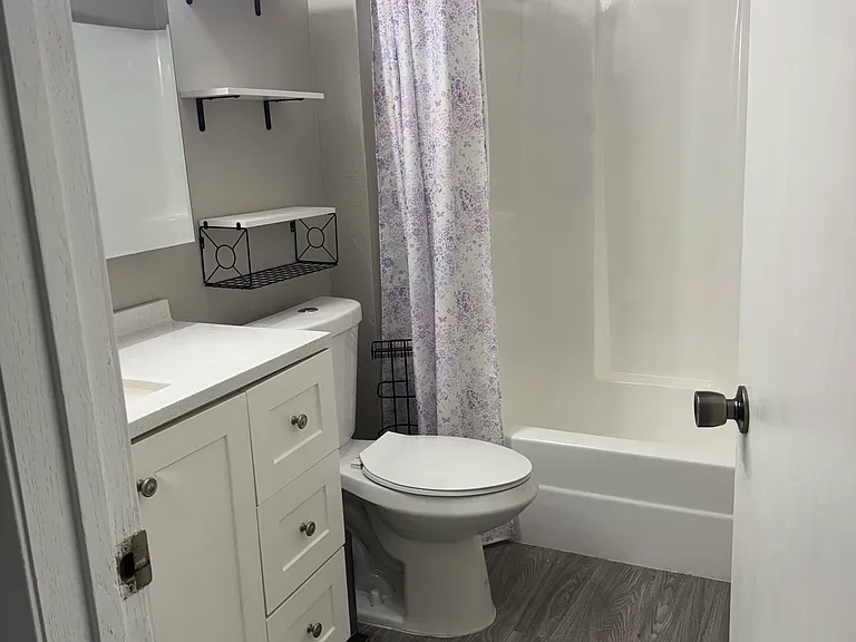 9 E Fernwood Dr #9E — Photo 12