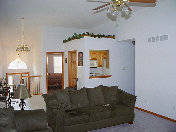 Great room and pass-through from kitchen