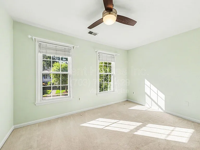 8942 Kenilworth Dr — Photo 17