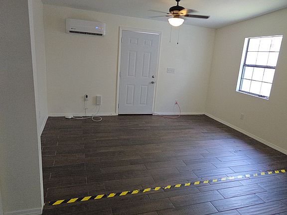 2nd image of 1119 Main Ave