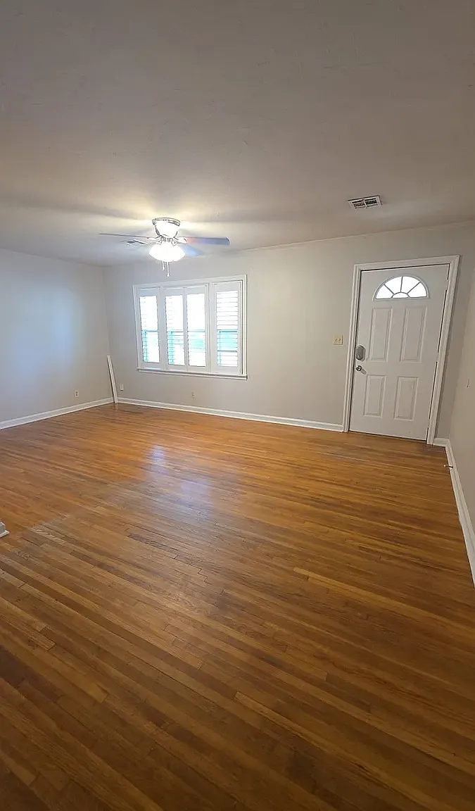 2 bed, 1122 sqft, $1,500 — Photo 2