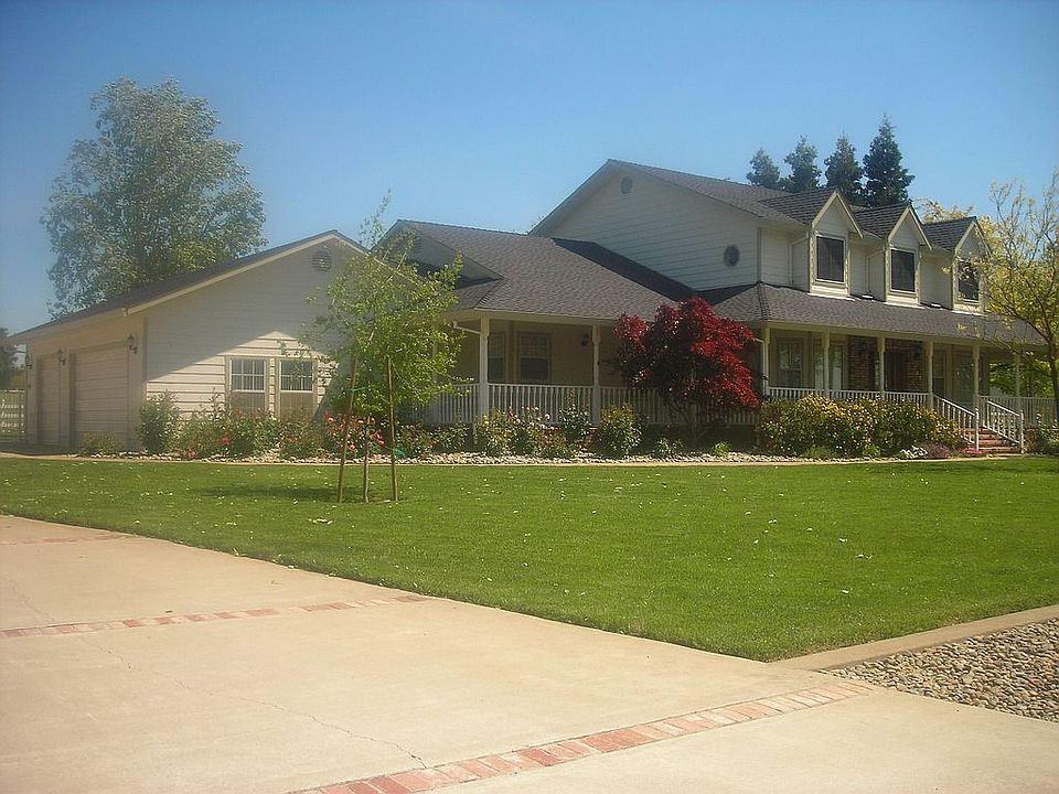 5 Bd 3Bth 1.88 Acres