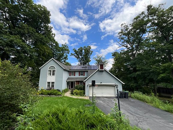 2nd image of 22 Dogwood Dr