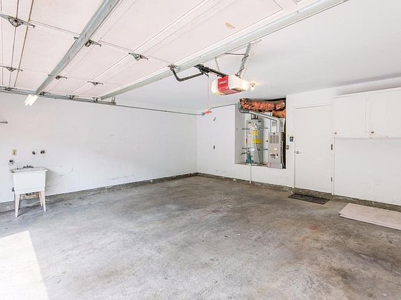4th image of 1631 Kentfield Ave