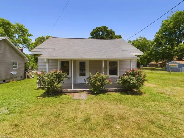 1011 Elm St, Burlington, NC 27217
