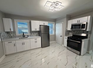 206 12th Ave #1R, Newark, NJ 07107